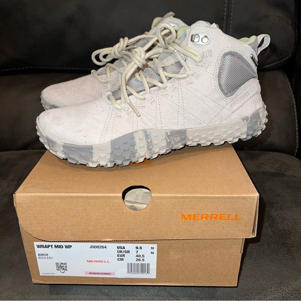 Merrell womens 9.5 Wrapt Mid Waterproof hiking boots Birch